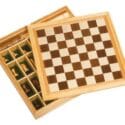Goki spielt Schach und Dame