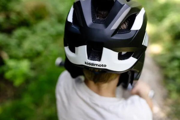 Kiddimoto S 48-52 cm Ikon 2v1 črna otroška čelada