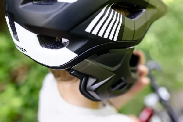 Kiddimoto S 48-52 cm Ikon 2v1 črna otroška čelada