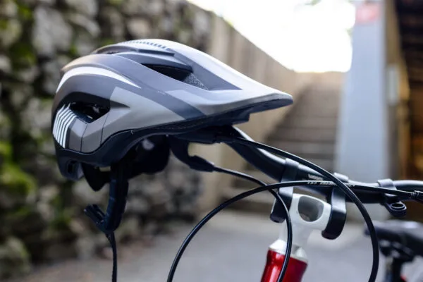 Kiddimoto S 48-52 cm Ikon 2v1 črna otroška čelada