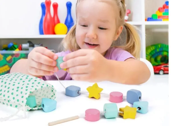Elis Design Entwicklungsspielzeug Set 19-24 Monate