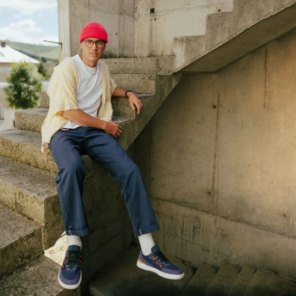 Sneaker Barebarics Revive blu e bianco 