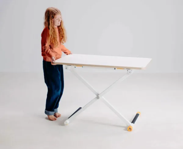 Poptop höhenverstellbarer Kindertisch weiß